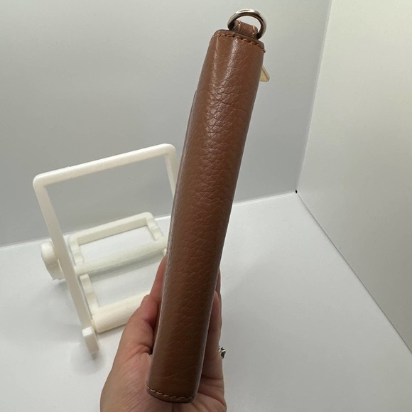 Michael KORS Brown Wallet with Phone Holder - Picture 3 of 10